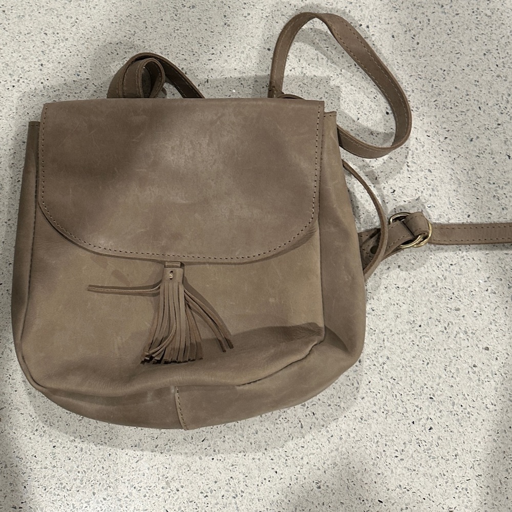 Raven & Lily - from Magnolia Silos Market -leather-great quality - gray backpack